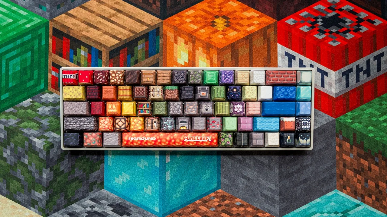 Blocky design of the Minecraft x Higround keyboard